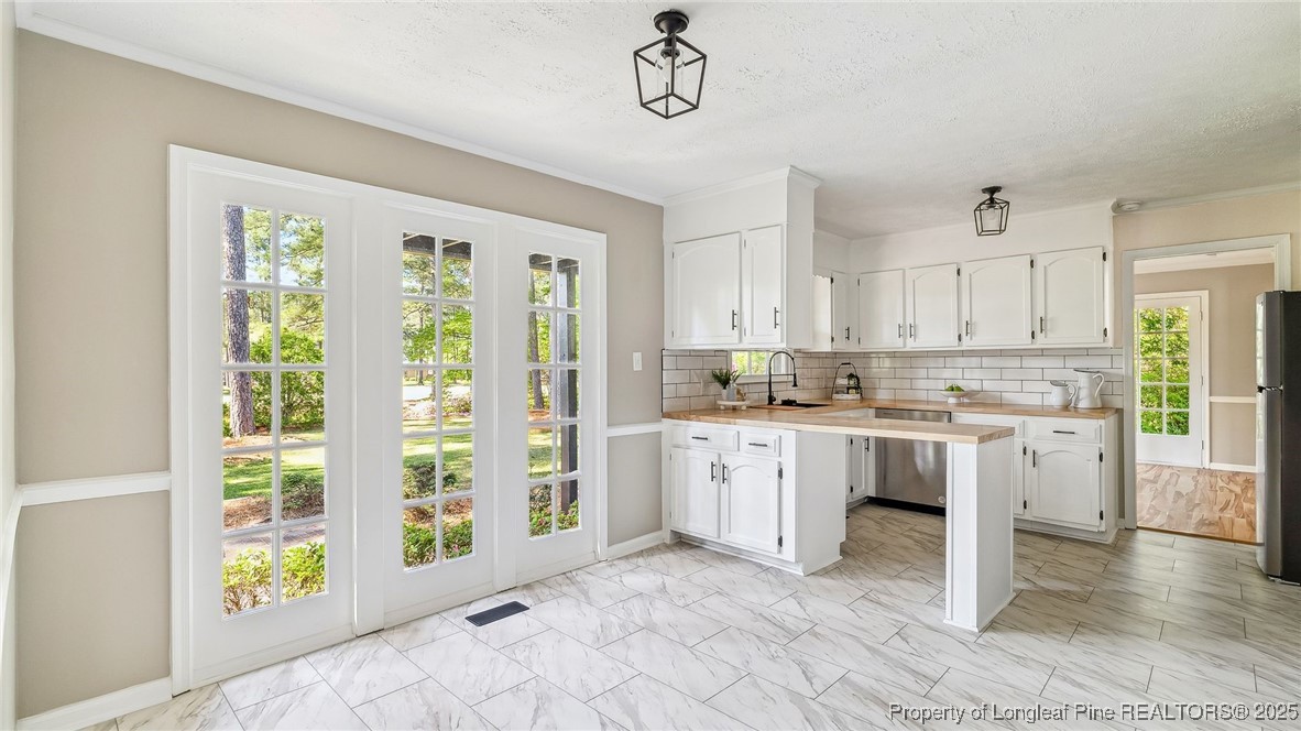 132 Bledsoe Street Hope Mills, NC 28348 - Photo 3 of 40 Gallery Image 3