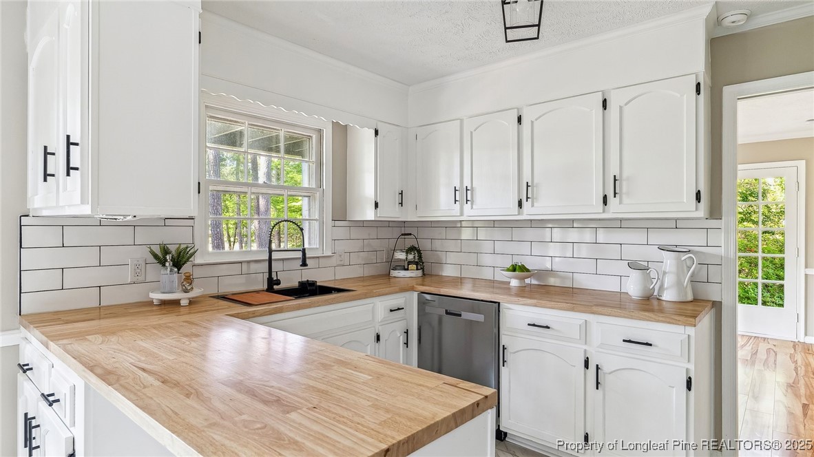 132 Bledsoe Street Hope Mills, NC 28348 - Photo 6 of 40 Gallery Image 6