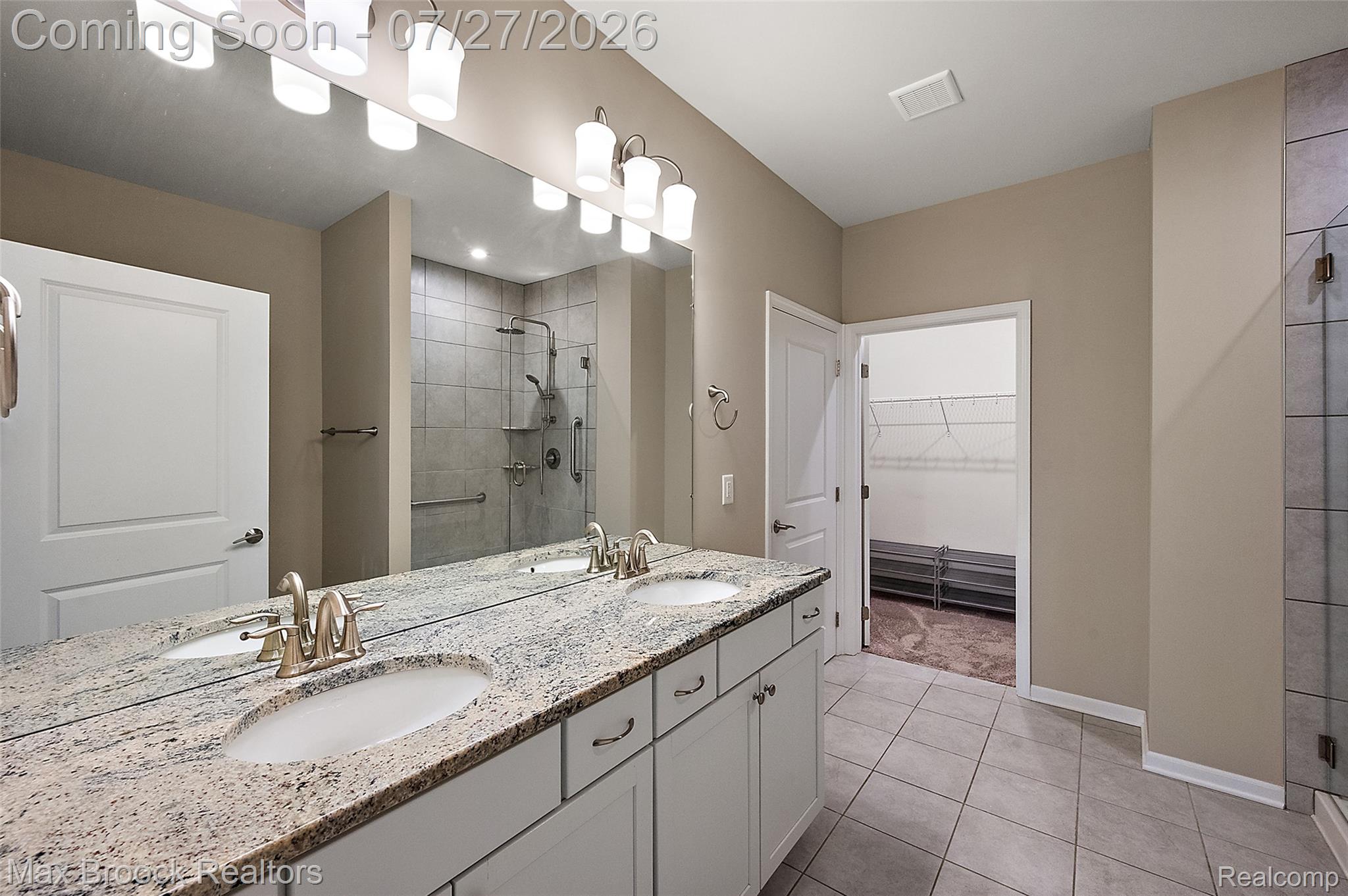 48841 Rockview Road Novi, MI 48374 - Photo 13 of 22 48841 Rockview Rd-59.jpg