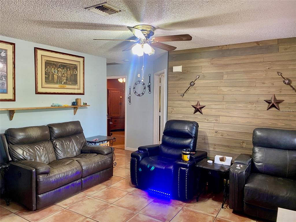132 Rutgers Road Venice, FL 34293 - Photo 3 of 19