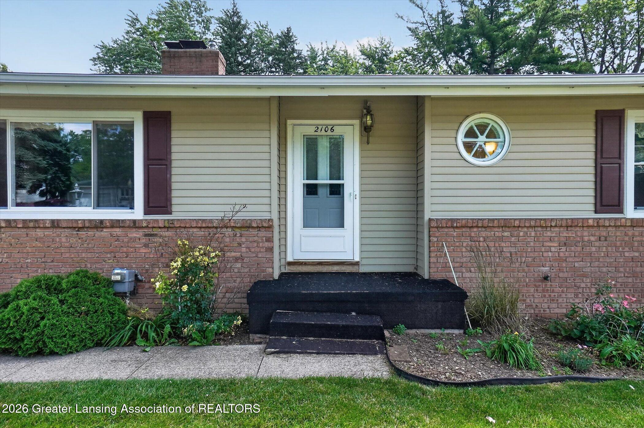 2106 Byrnes Road Lansing, MI 48906 - Photo 4 of 51 05-2106-Byrnes-Rd-WindowStill-Photograph