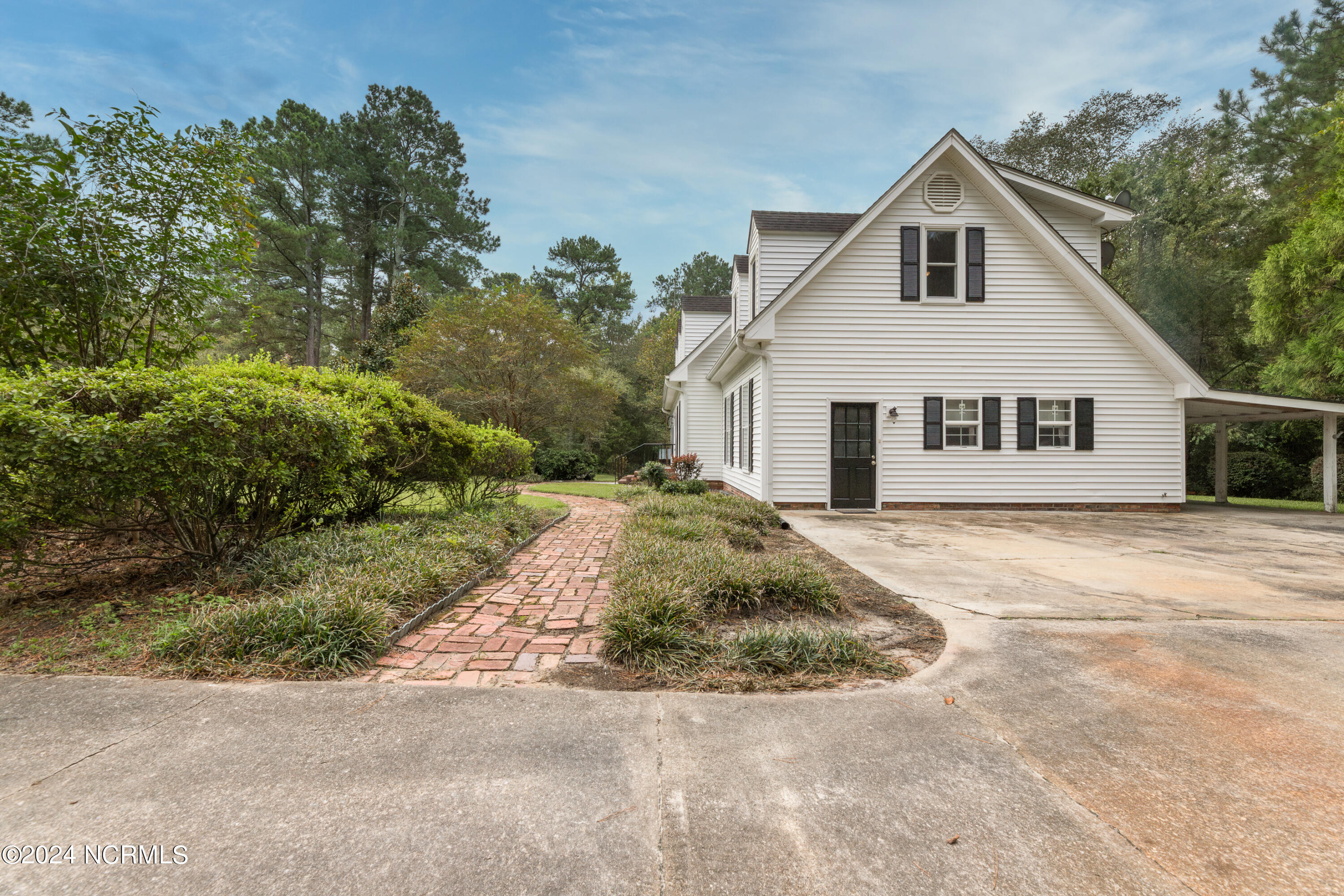 181 Sunset Road Wallace, NC 28466 - Photo 23 of 31 65rear
