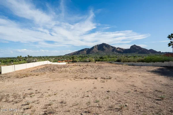 $30,000,000 | 5719 East Indian Bend Road, Paradise Valley, AZ 85253