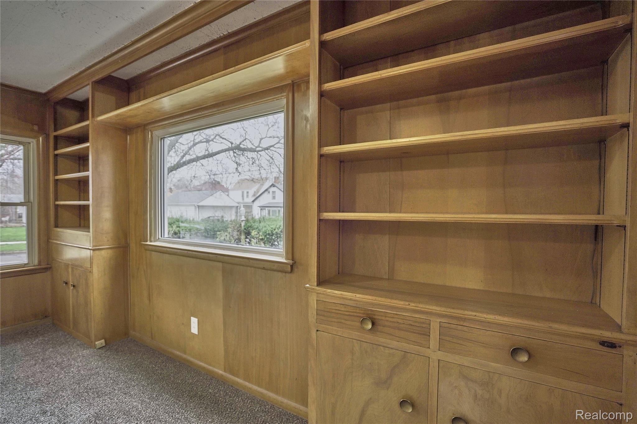 106 Ogemaw Road Pontiac, MI 48341 - Photo 25 of 49 Family Room w. Shelving & Storage