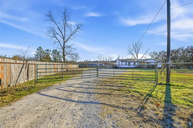 $249,999 | 111 Jody Lane, Azle, TX 76020