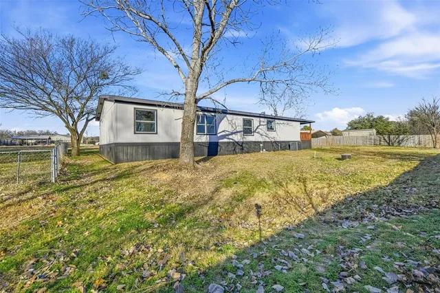 $249,999 | 111 Jody Lane, Azle, TX 76020