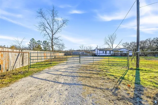 $249,999 | 111 Jody Lane, Azle, TX 76020