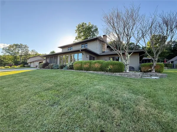 $434,900 | 9201 North Shore Drive Northeast, Mineral City, OH 44656