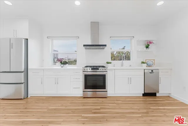 $2,850 | 2948 Exposition Boulevard, Unit 8, Santa Monica, CA 90404