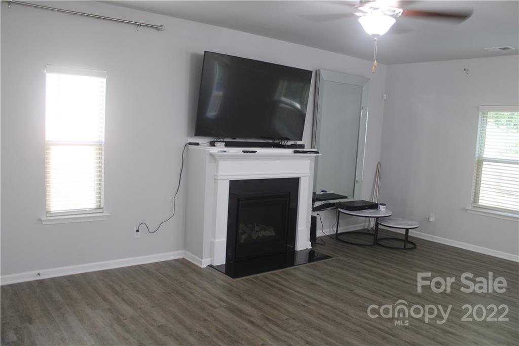 6901 Robinson Church Road, Unit 7 Charlotte, NC 28215 - Photo 4 of 27 Gallery Image 4