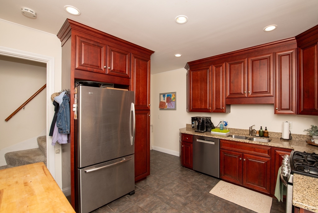 4 Star Avenue Middleboro, MA 02346 - Photo 14 of 40