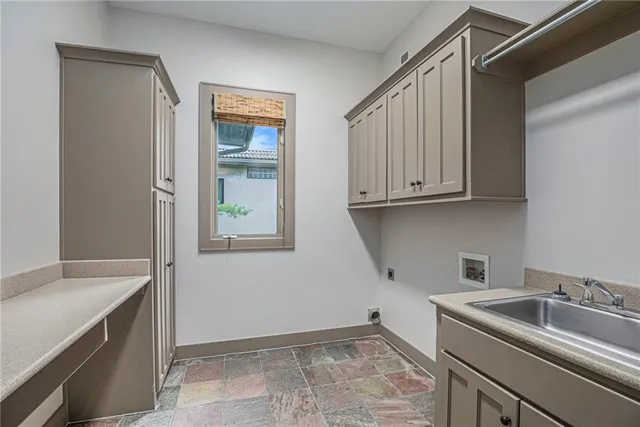 $785,000 | 9652 Pickering Street, Lenexa, KS 66227