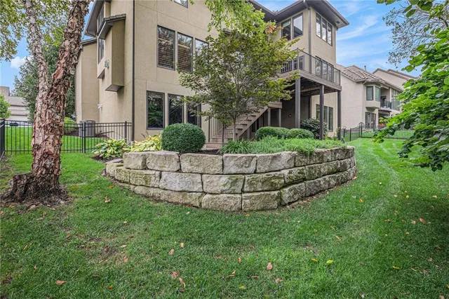 $785,000 | 9652 Pickering Street, Lenexa, KS 66227