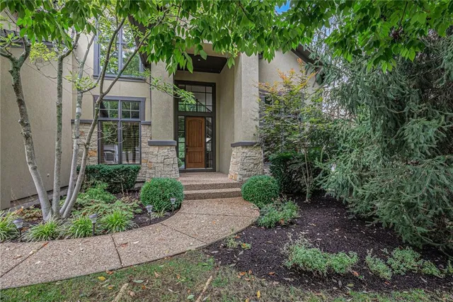 $785,000 | 9652 Pickering Street, Lenexa, KS 66227