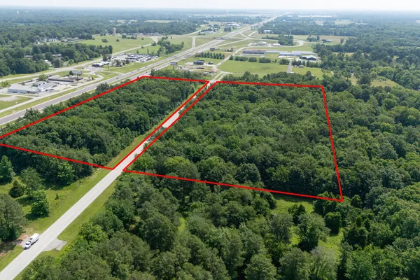 $900,000 | 1501 A Main Street, Carterville, IL 62918