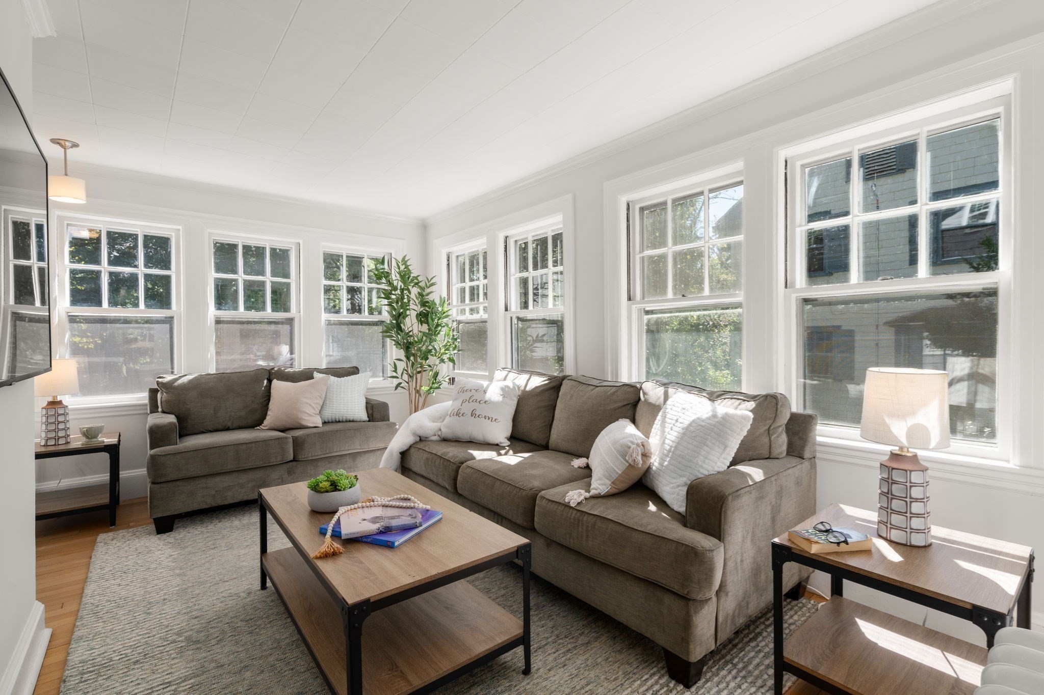 44 Brewster Road Newton, MA 02461 - Photo 8 of 34 Gallery Image 8