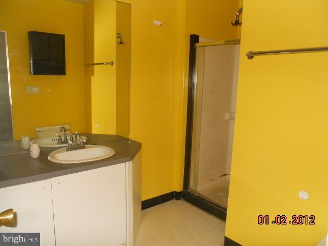 2957 Keswick Road Baltimore, MD 21211 - Photo 8 of 9 Bath