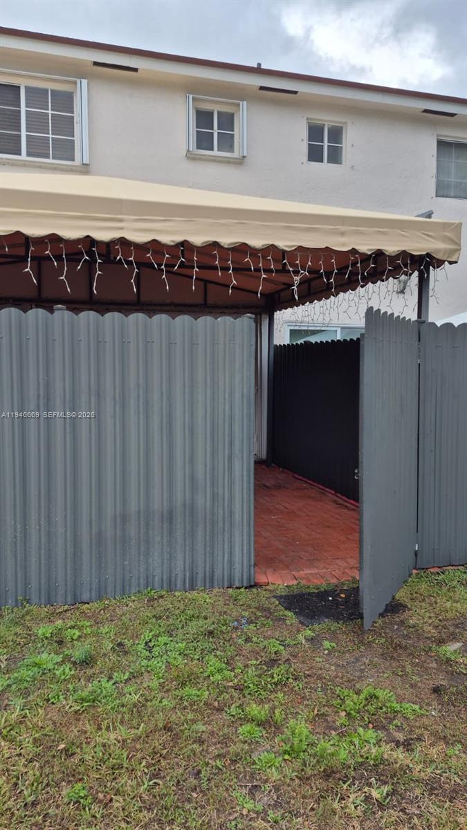 8531 Southwest 109th Avenue Miami, FL 33173 - Photo 19 of 19 a backyard of a house