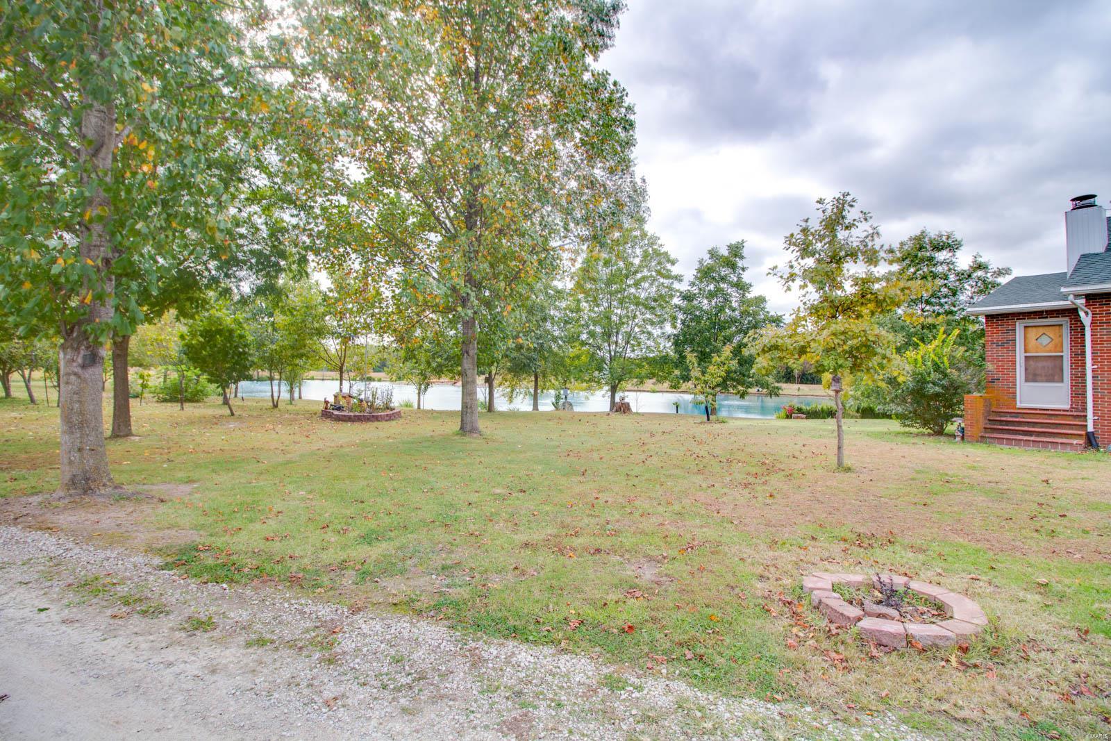 3697 Bono Road Staunton, IL 62088 - Photo 42 of 93