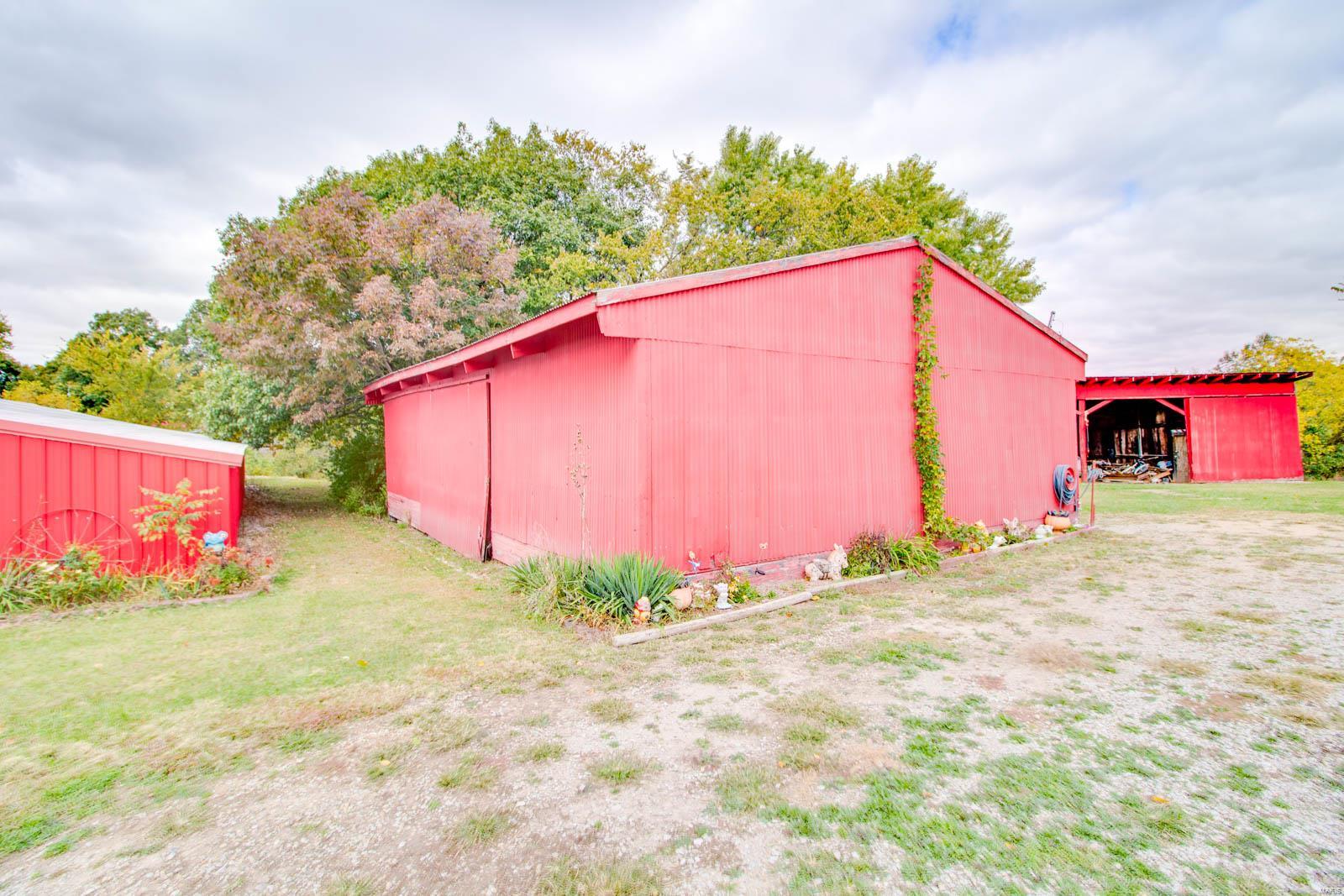 3697 Bono Road Staunton, IL 62088 - Photo 46 of 93