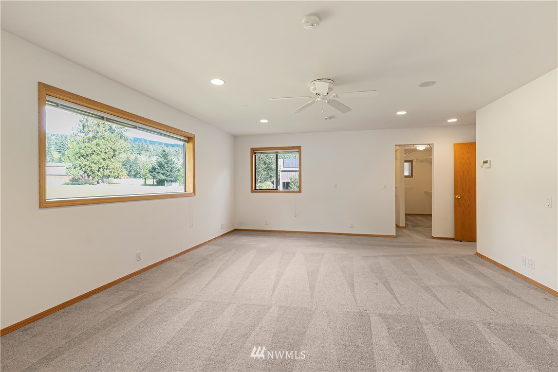 2630 North Shore Road Bellingham, WA 98226 - Photo 11 of 25 Gallery Image 11