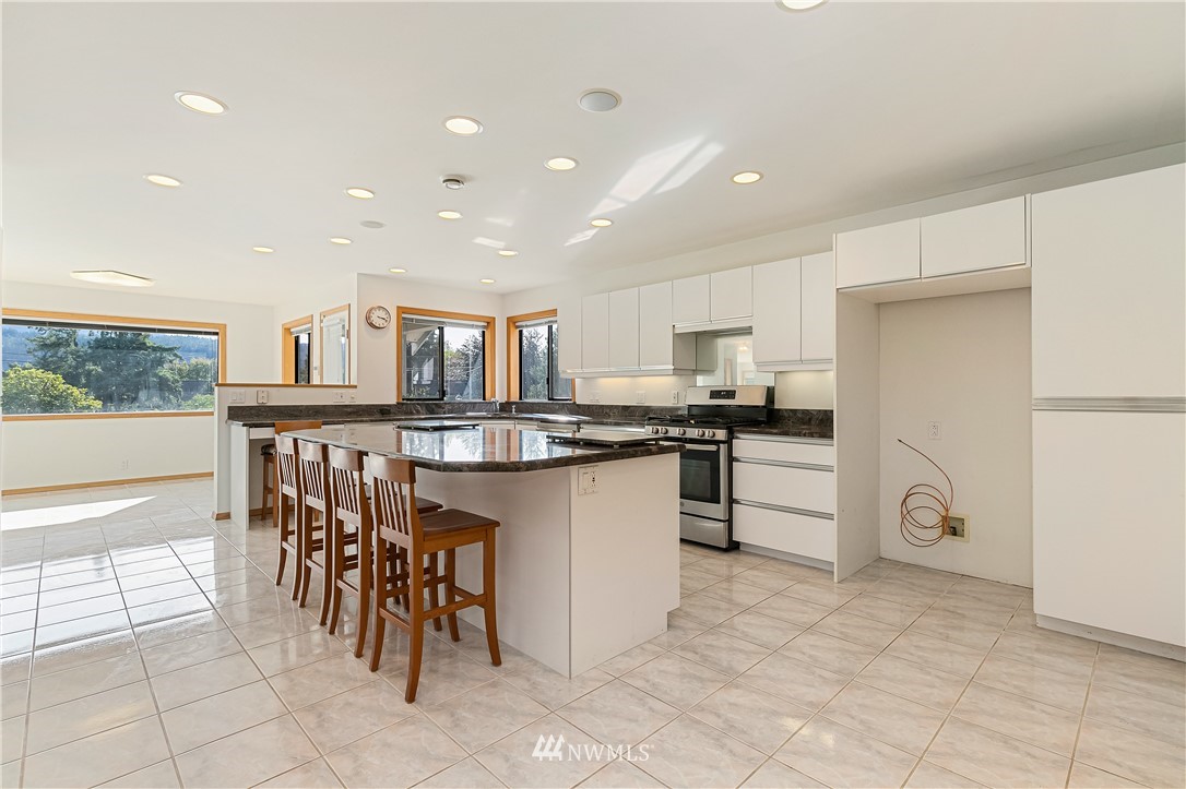 2630 North Shore Road Bellingham, WA 98226 - Photo 7 of 25 Gallery Image 7