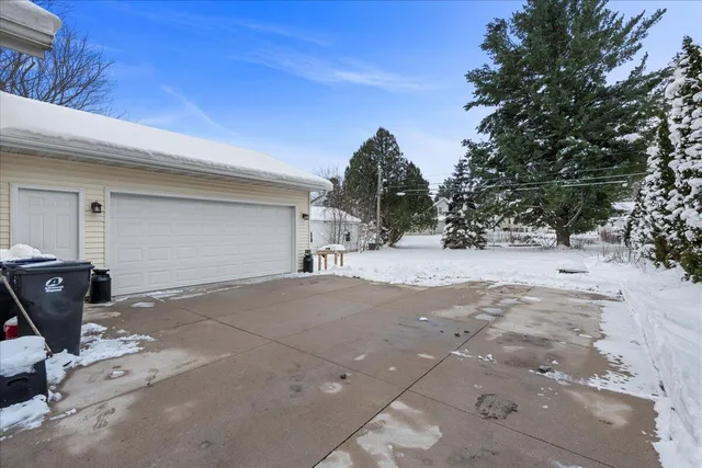 $325,000 | 411 Western Avenue, Plymouth, WI 53073