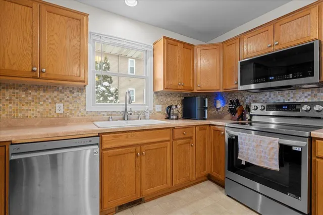 $325,000 | 411 Western Avenue, Plymouth, WI 53073