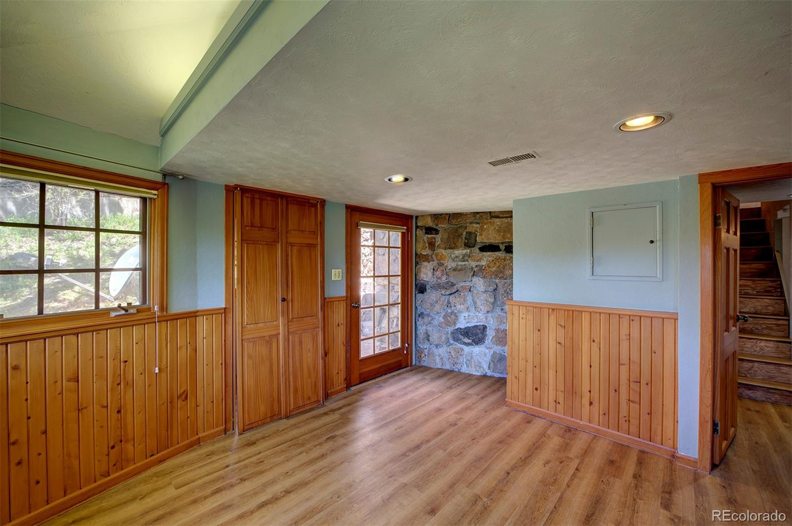 28424 Kinnikinnick Road Evergreen, CO 80439 - Photo 22 of 40 Gallery Image 22