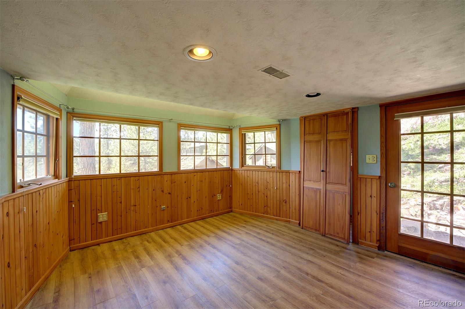28424 Kinnikinnick Road Evergreen, CO 80439 - Photo 23 of 40 Gallery Image 23