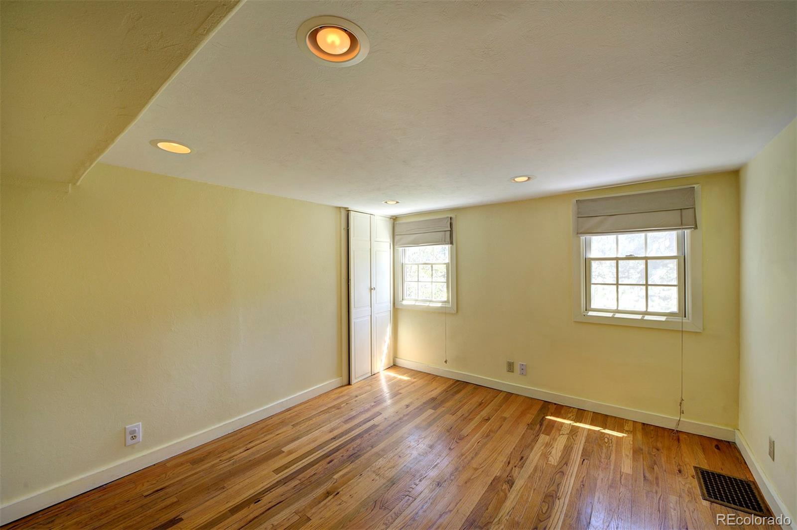 28424 Kinnikinnick Road Evergreen, CO 80439 - Photo 26 of 40 Gallery Image 26