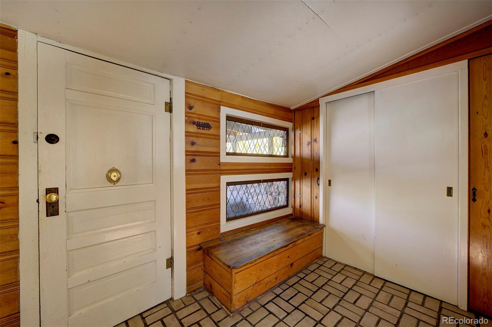 28424 Kinnikinnick Road Evergreen, CO 80439 - Photo 5 of 40 Gallery Image 5