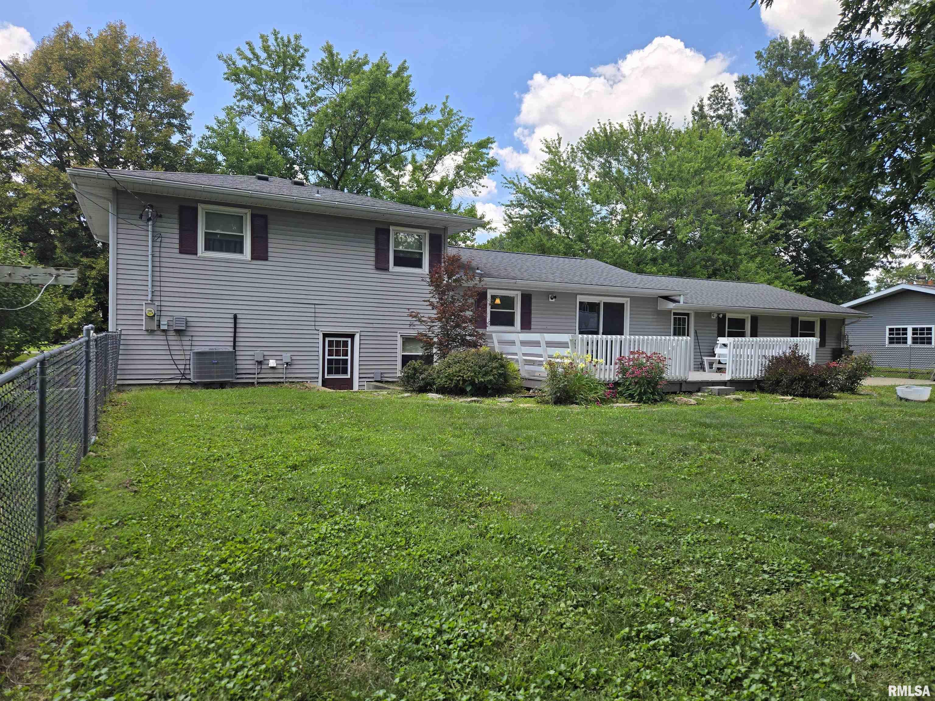 513 South Marion Street Carthage, IL 62321 - Photo 41 of 43