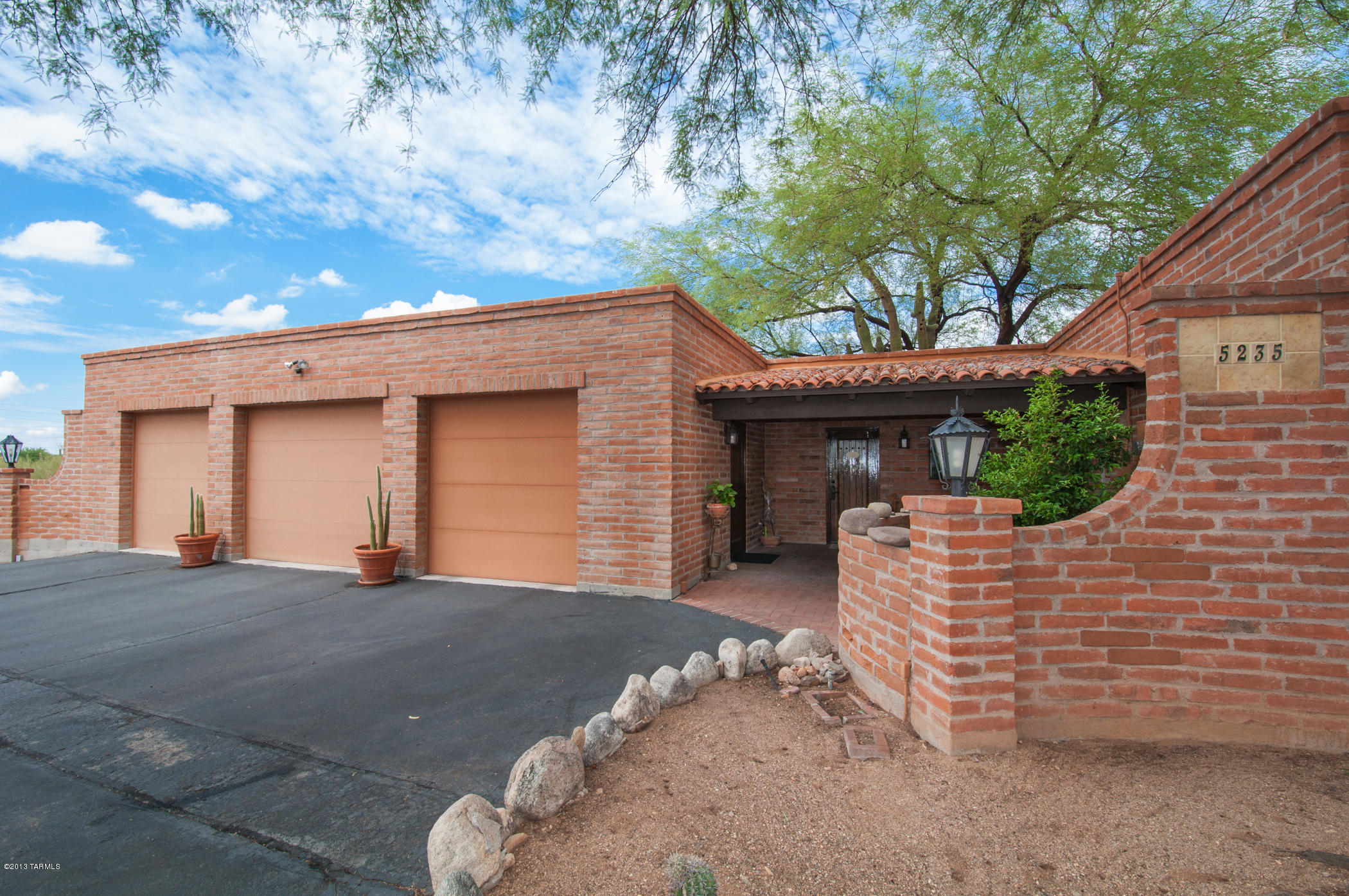5235 North Valley View Road Tucson, AZ 85718 - Photo 12 of 35 Gallery Image 12