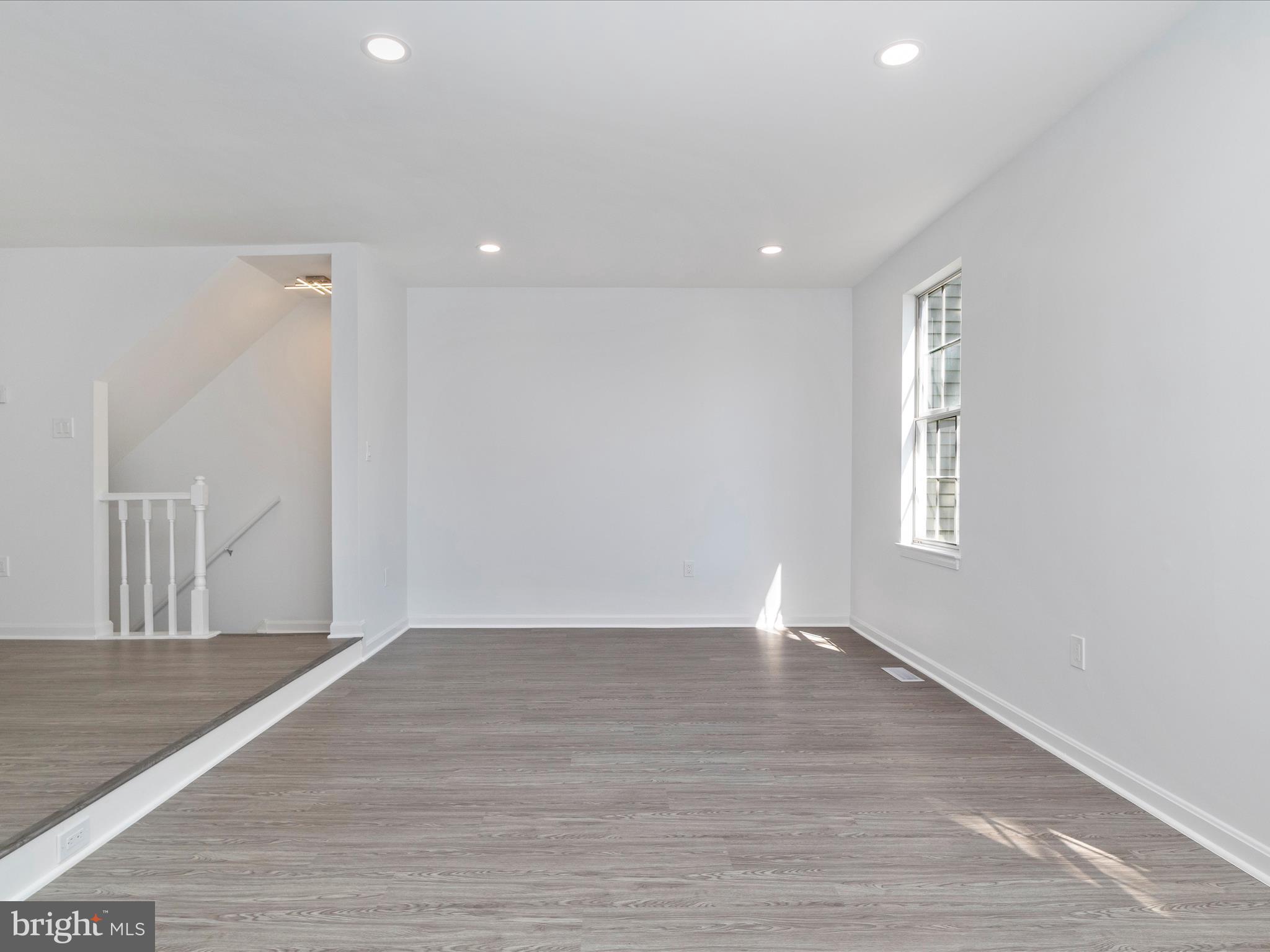 3930 Ferrara Drive Silver Spring, MD 20906 - Photo 13 of 45 Living Area