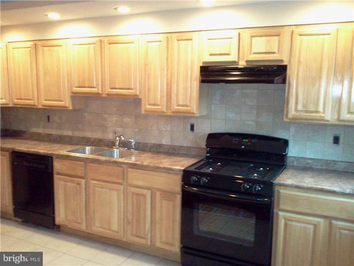 7551 Brentwood Road Philadelphia, PA 19151 - Photo 3 of 9 Gallery Image 3