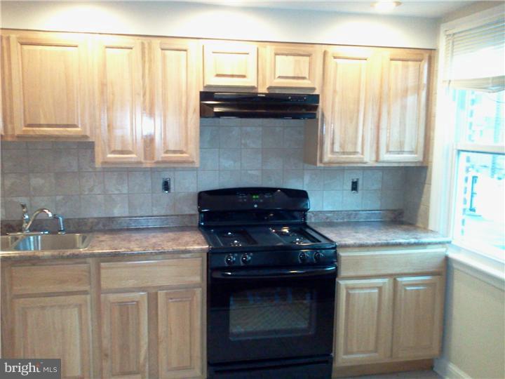 7551 Brentwood Road Philadelphia, PA 19151 - Photo 5 of 9 Gallery Image 5