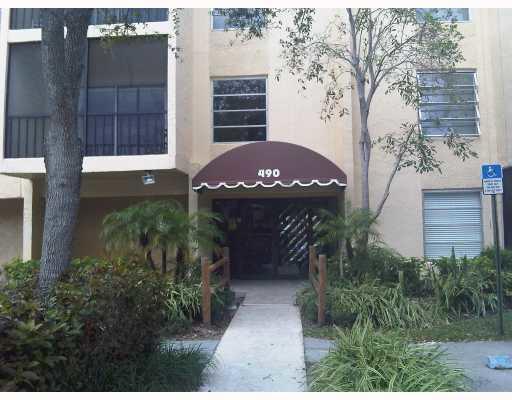 490 Northwest 20th Street, Unit 302 Boca Raton, FL 33431 - Photo 1 of 12 Front