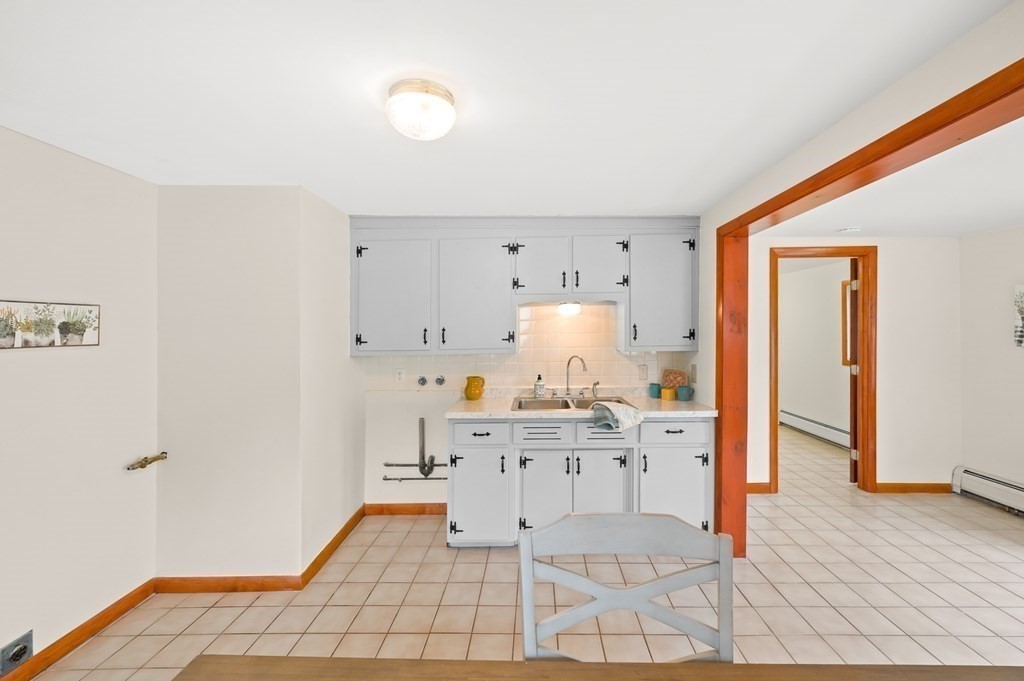 53 Merrill Road Springfield, MA 01119 - Photo 9 of 30