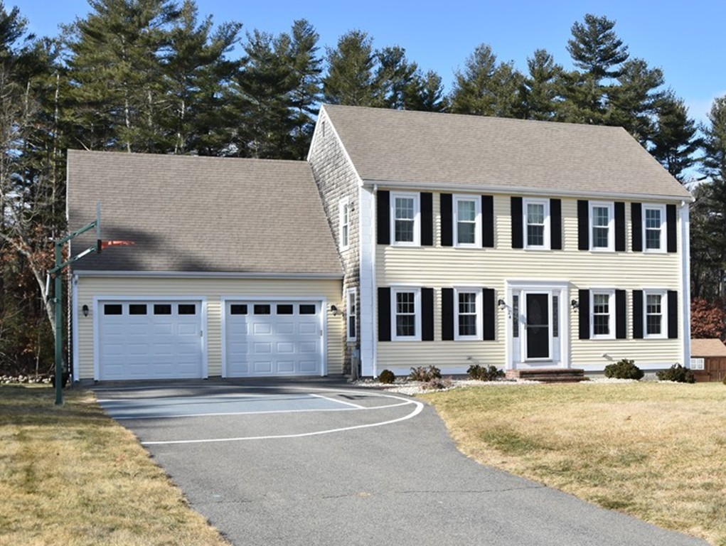124 Planting Field Road Marshfield, MA 02050 - Photo 1 of 20 Gallery Image 1