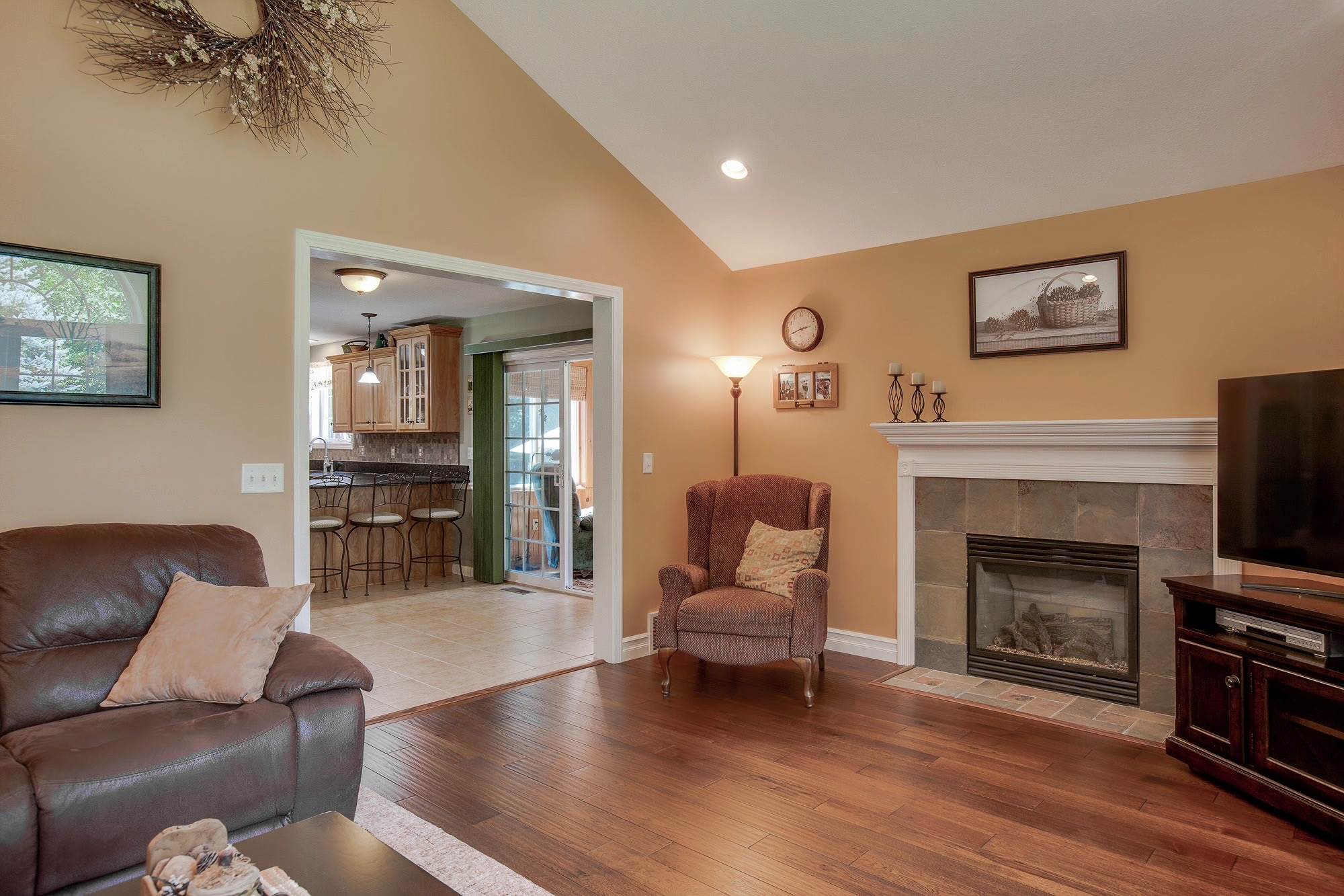 588 Bedford Road New Boston, NH 03070 - Photo 12 of 36