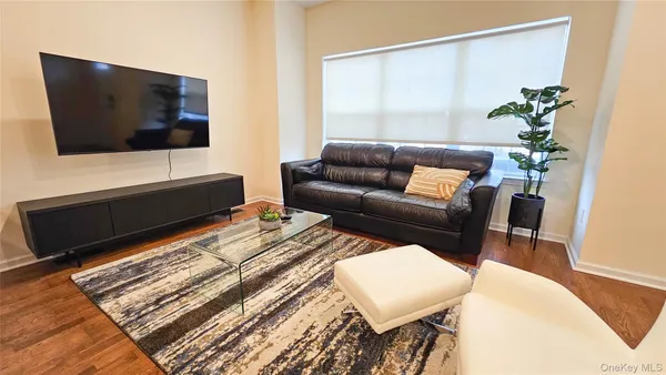 $3,095 | 260 West Main Street, Unit 11, Goshen, NY 10924