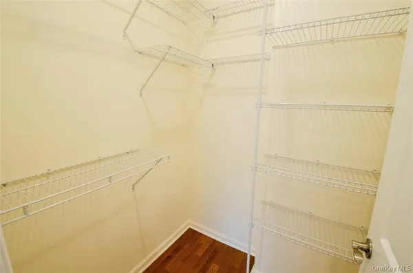 $3,095 | 260 West Main Street, Unit 11, Goshen, NY 10924