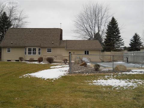 12460 Field Road Clio, MI 48420 - Photo 31 of 33 20338703-30.JPG