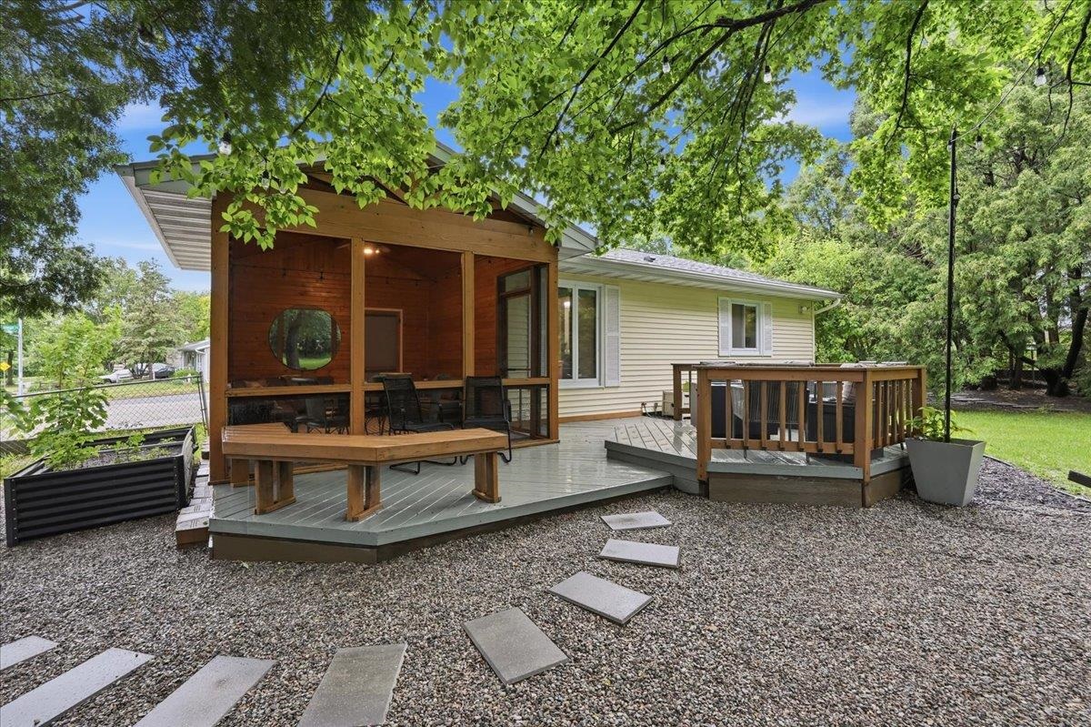 409 Topaz Lane Madison, WI 53714 - Photo 43 of 49