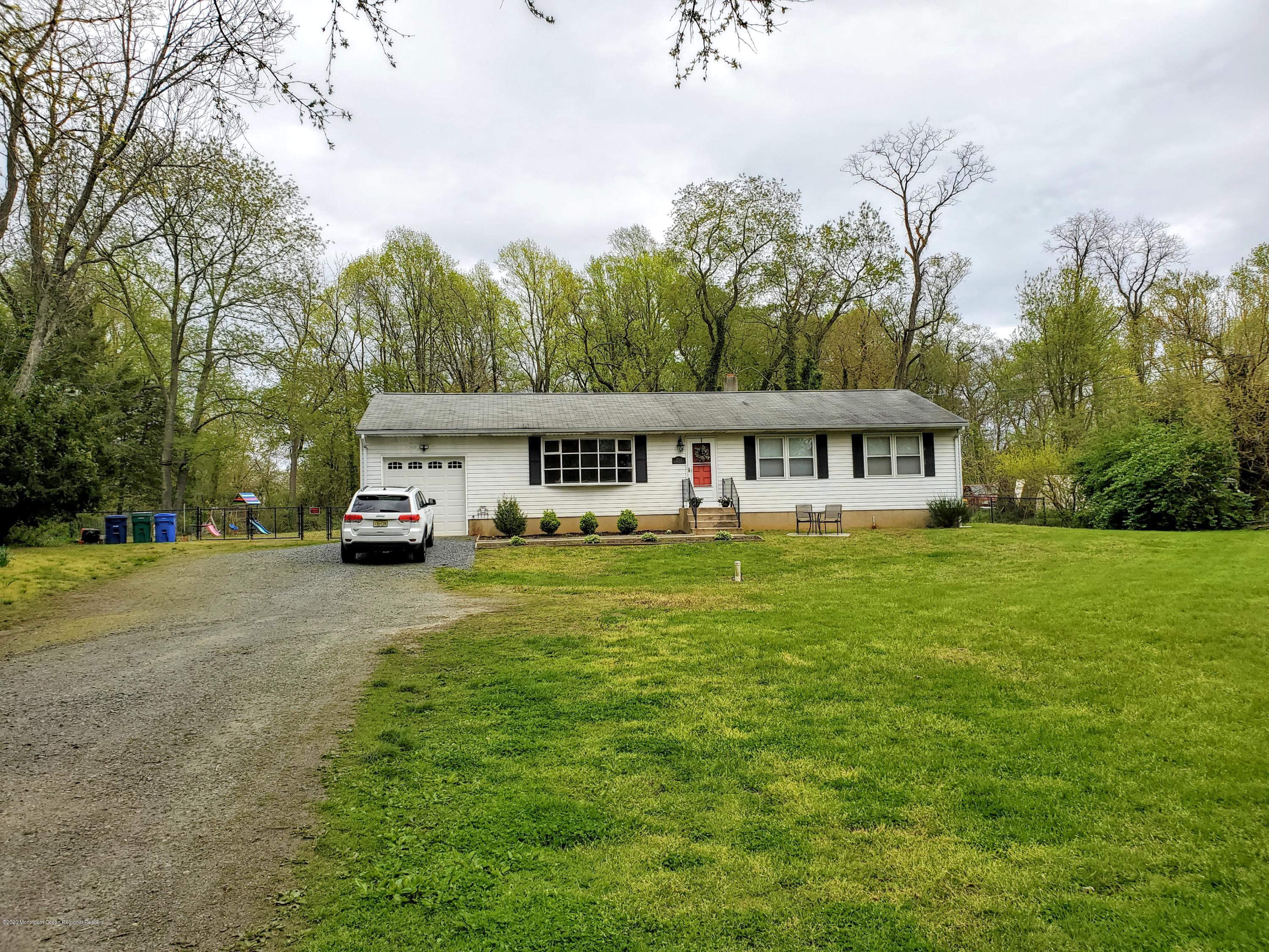 291 Sykesville Road Chesterfield, NJ 08515 - Photo 27 of 33 20200429_142308~6