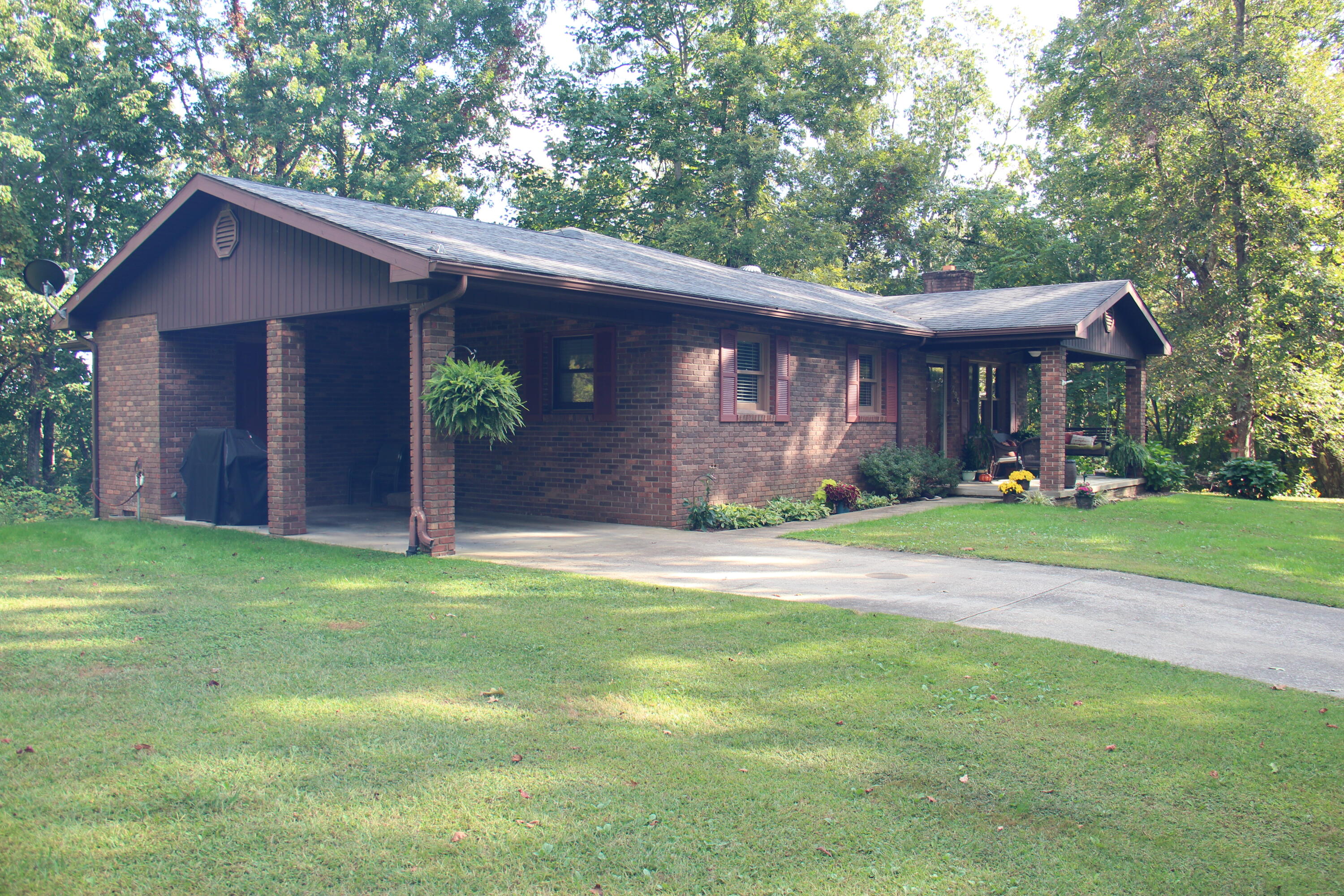 295 Albert Baker Road Somerset, KY 42501 - Photo 1 of 37 IMG_4399
