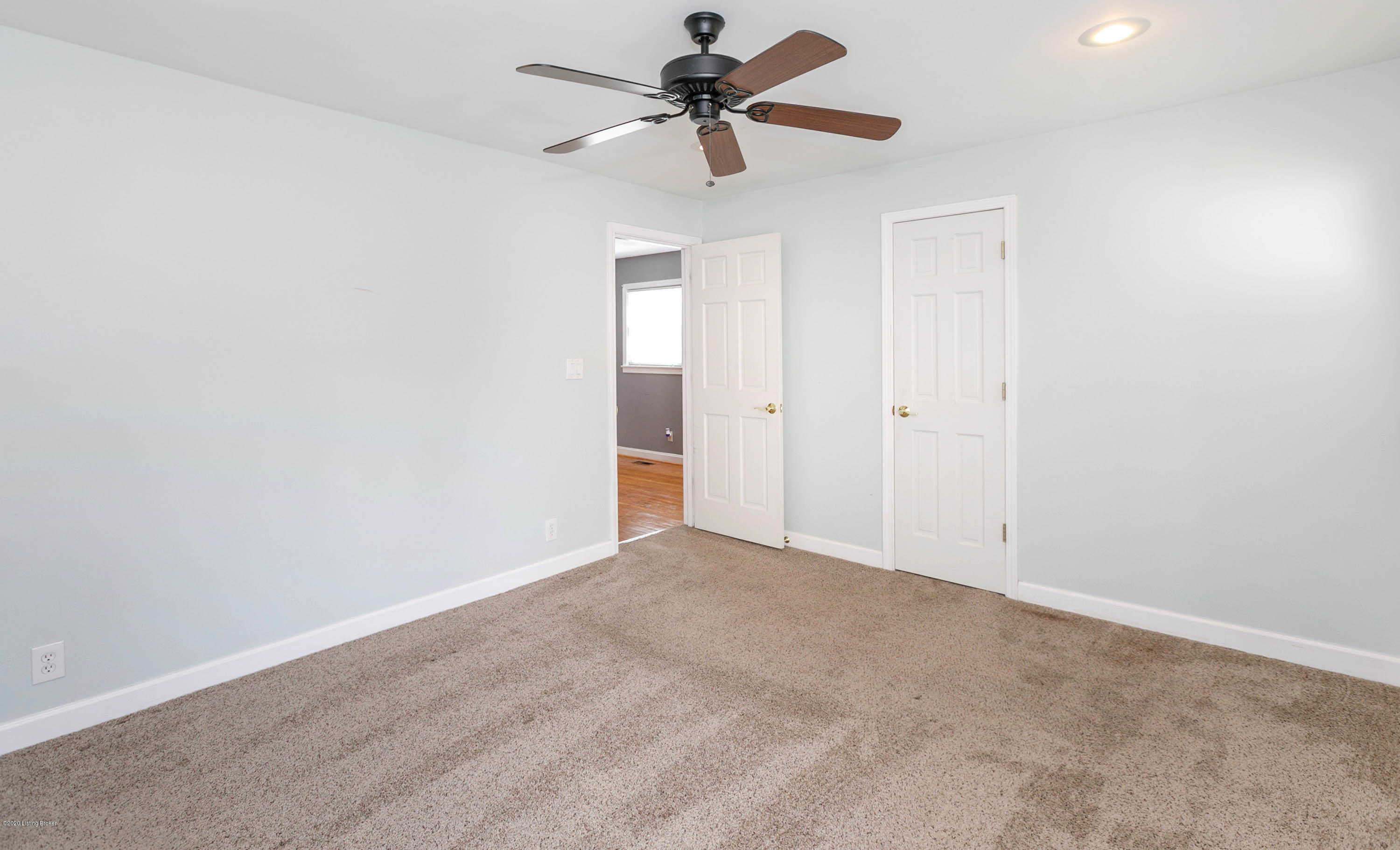 5410 Rolling Ridge Road Louisville, KY 40214 - Photo 15 of 38 020
