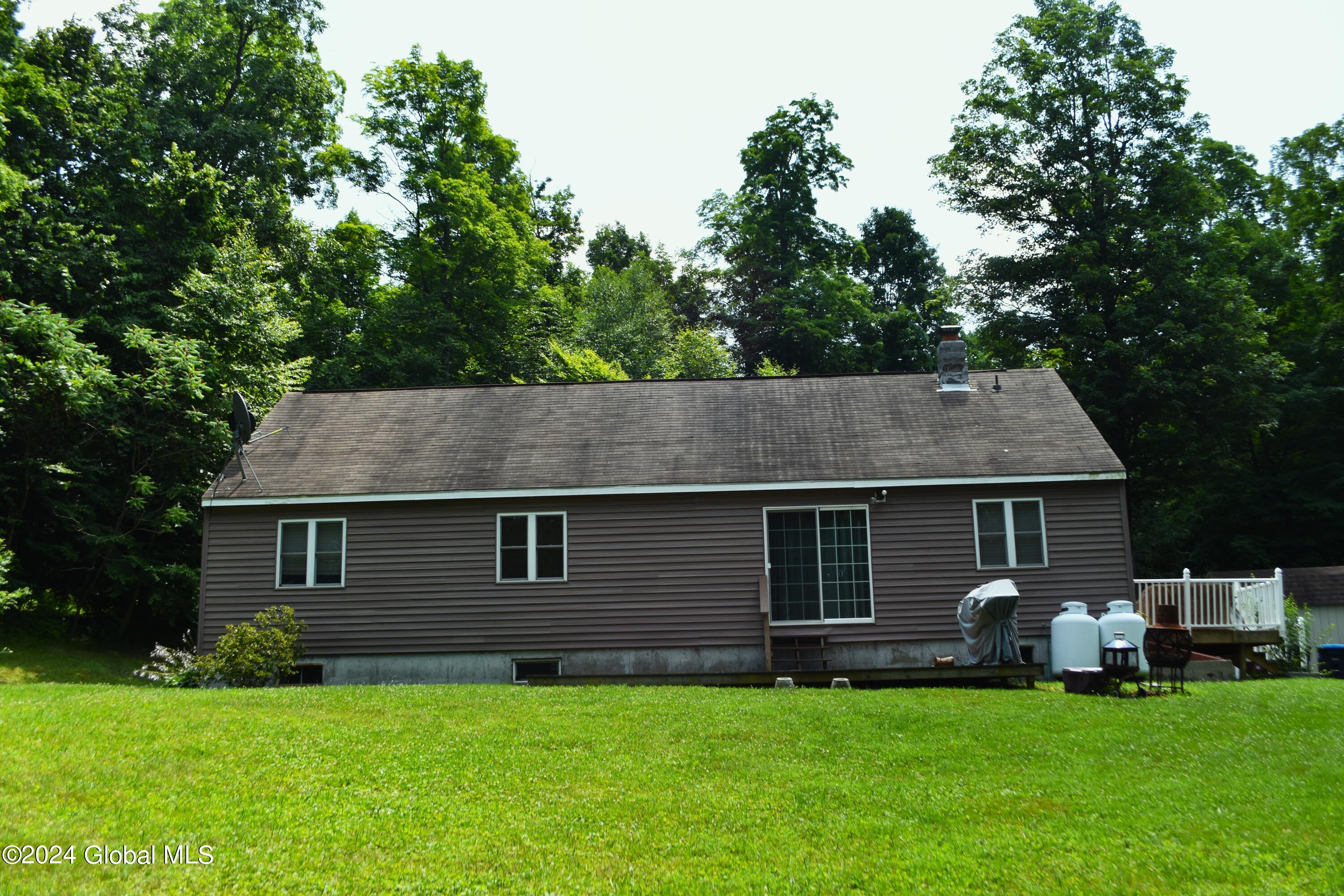 153 Wood Road Easton, NY 12154 - Photo 9 of 29 DSC_0017