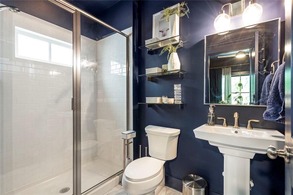 822 Grove Bend Decatur, GA 30030 - Photo 7 of 34 Gallery Image 7